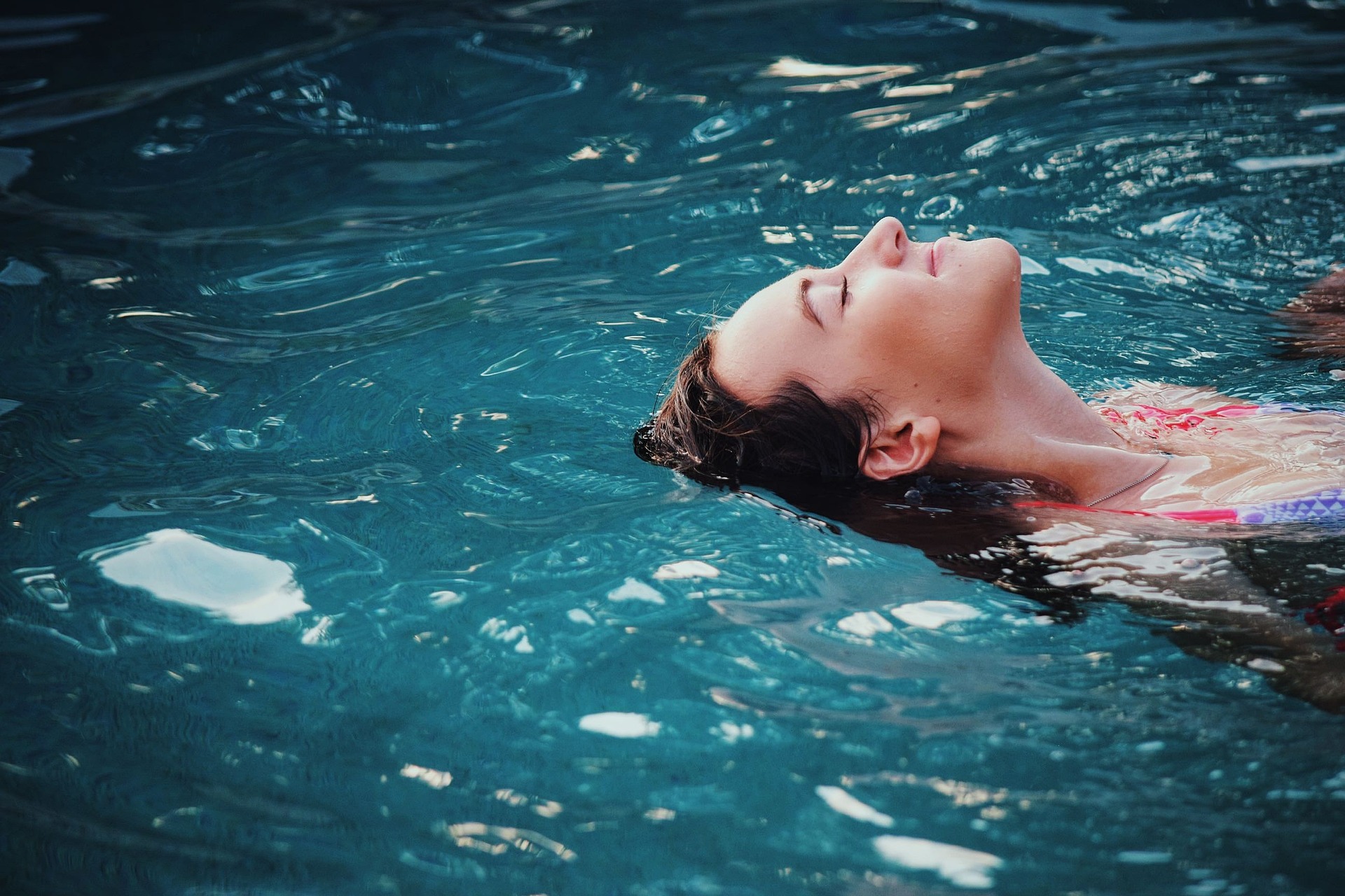 Read more about the article 8 Incredible Stress Relief Swimming Exercises